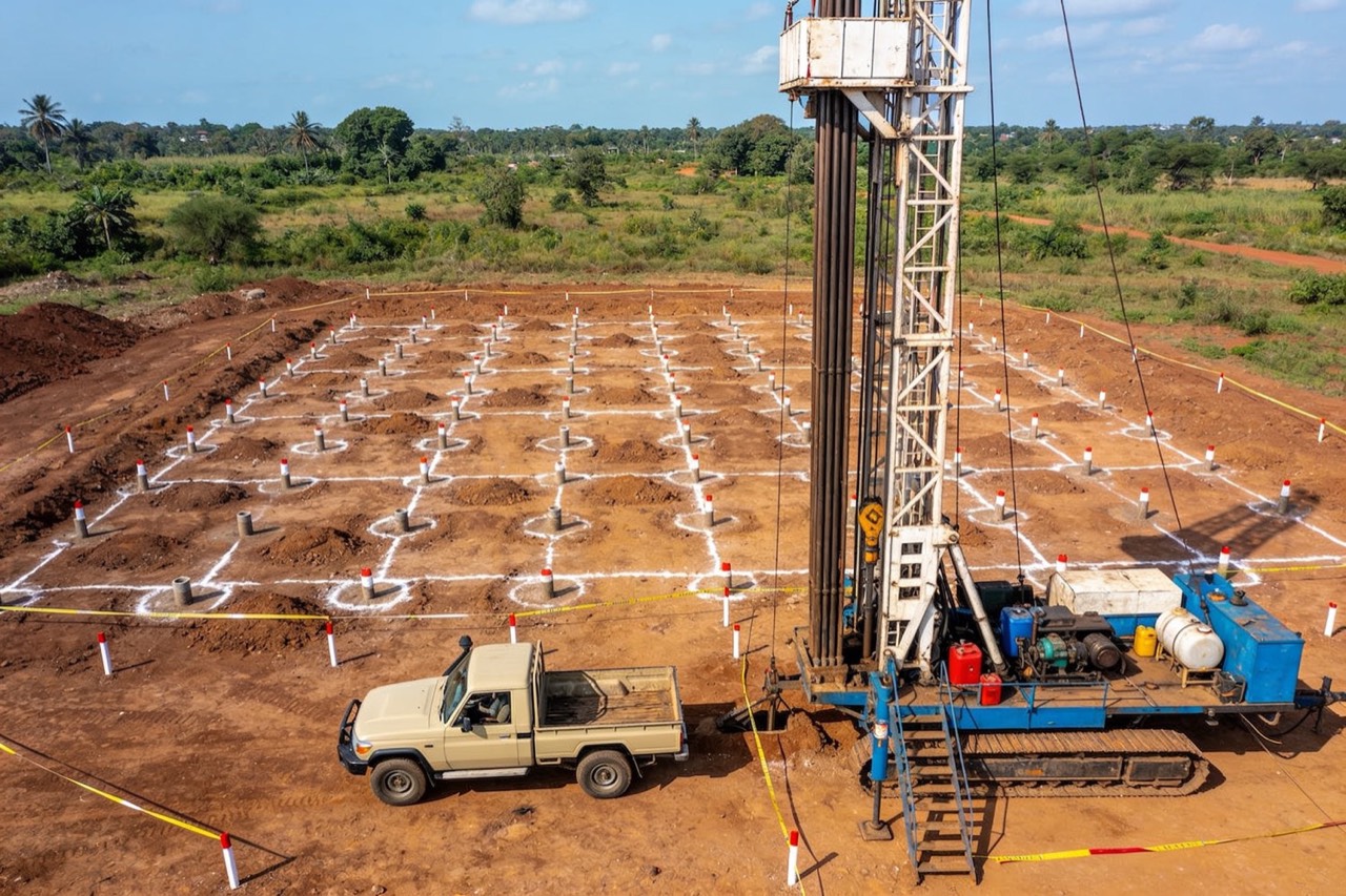 Site Investigation & Geotechnical Engineering — Investigation grid from above